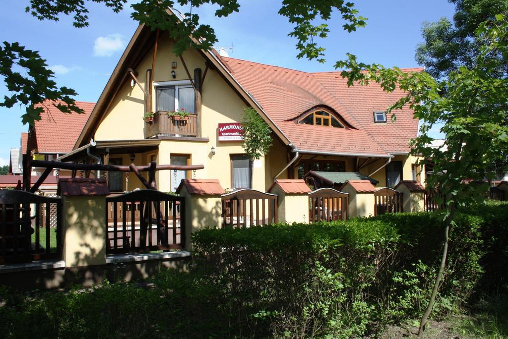 Harmonia Apartmanhaz Hajdúszoboszló Dış mekan fotoğraf